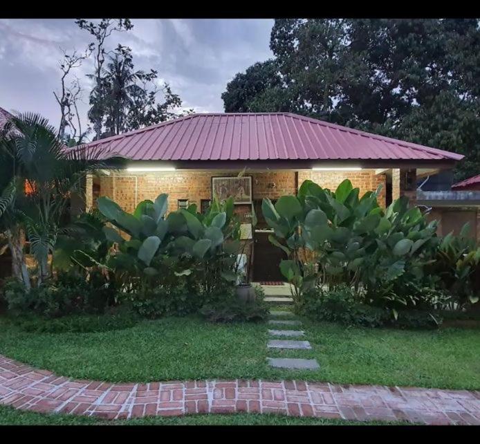 Kebun Puisi Villa Kajang Exterior photo